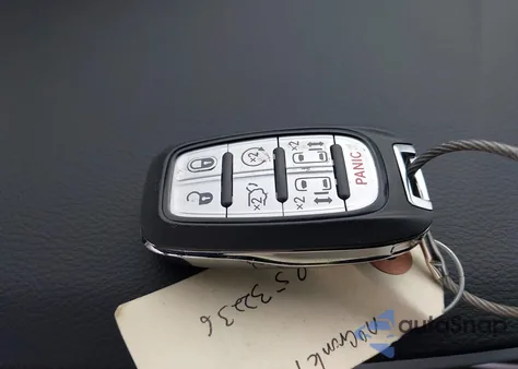 2025 Chrysler Pacifica Select z USA, uszkodzony, nr VIN 2C4RC1BG3SR532236